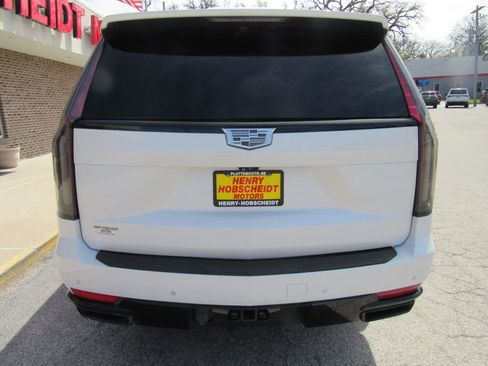 Used 2021 Cadillac Escalade ESV Sport Platinum w/ LPO, ONYX Package AWD/4WD image 3