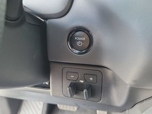 Used 2025 Toyota Sequoia Platinum AWD/4WD image 24