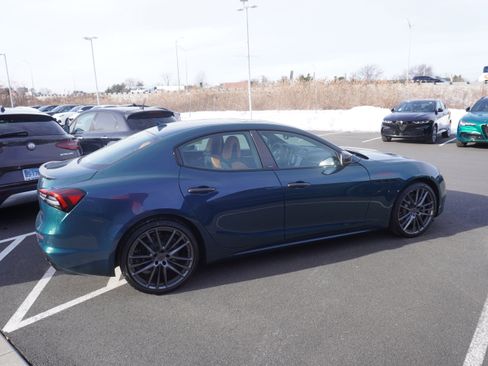 Used 2024 Maserati Ghibli Trofeo image 6
