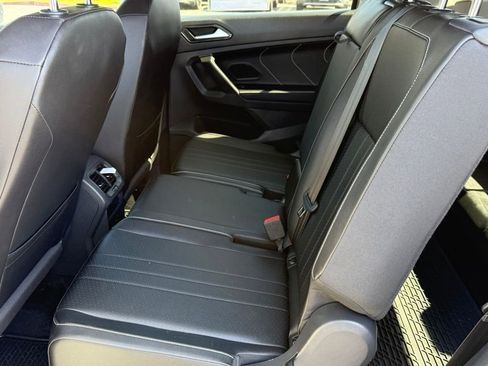 Used 2023 Volkswagen Tiguan SE FWD image 27