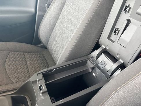 Used 2024 Chevrolet Equinox LT image 27