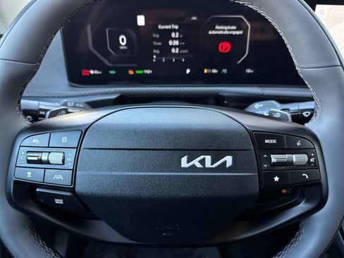 New 2025 Kia EV6 Wind image 25