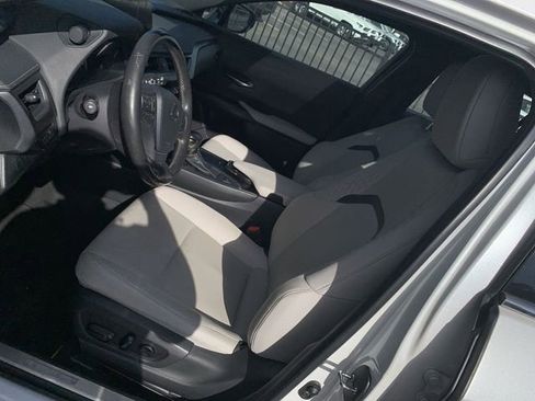 Used 2021 Lexus UX 200 w/ Premium Package FWD image 18