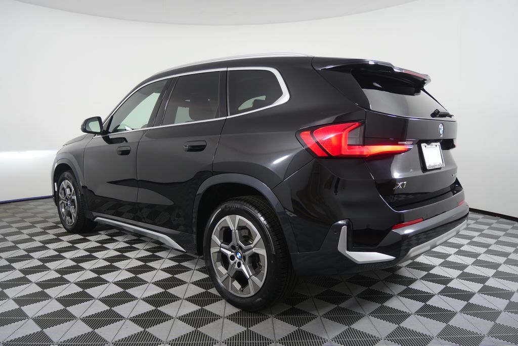 Certified 2025 BMW X1 xDrive28i AWD/4WD image 3