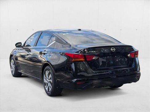 New 2025 Nissan Altima 2.5 S FWD image 8
