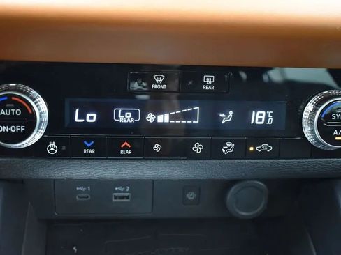 Used 2024 Mitsubishi Outlander SEL FWD image 33