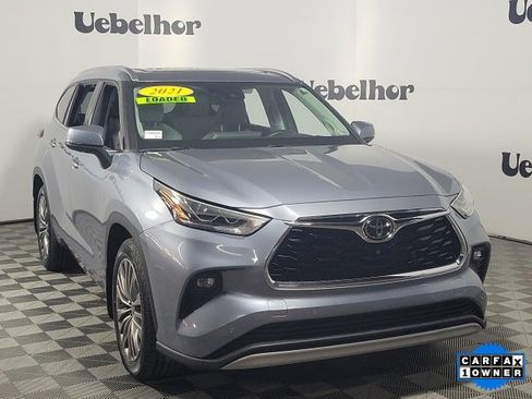 Used 2021 Toyota Highlander Platinum image 1