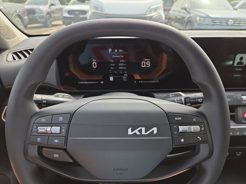 New 2026 Kia Sportage S image 9