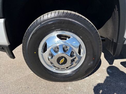Used 2021 Chevrolet Silverado 3500 High Country image 16