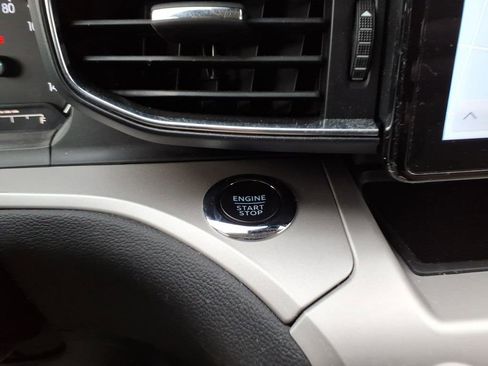 Used 2023 Ford Explorer XLT w/ Equipment Group 202A image 25