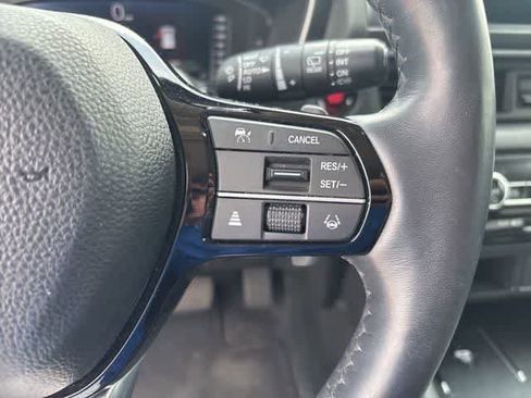 Used 2023 Honda Pilot Elite image 12