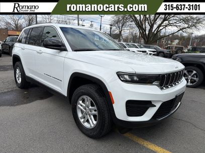 Used 2023 Jeep Grand Cherokee Laredo