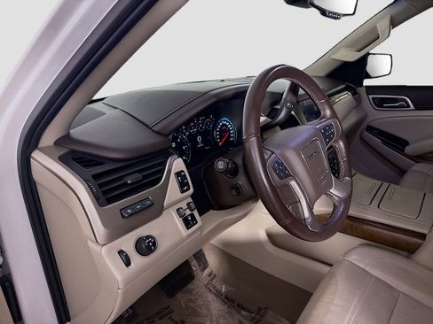 Used 2019 GMC Yukon Denali RWD image 23