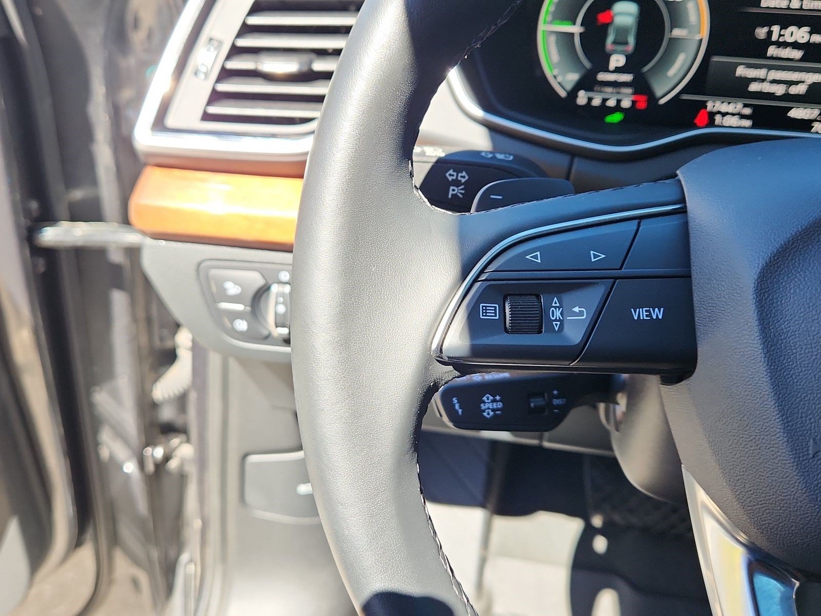 Used 2024 Audi Q5 e Premium Plus w/ Premium Plus Package AWD/4WD image 22
