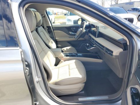 Certified 2024 Lincoln Corsair Reserve w/ Equipment Group 202A image 9