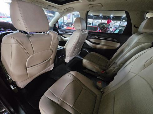 Used 2020 Buick Enclave Essence image 23