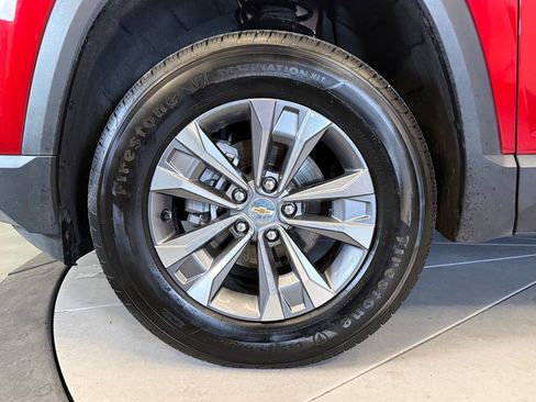 Used 2025 Chevrolet Equinox LT FWD image 23