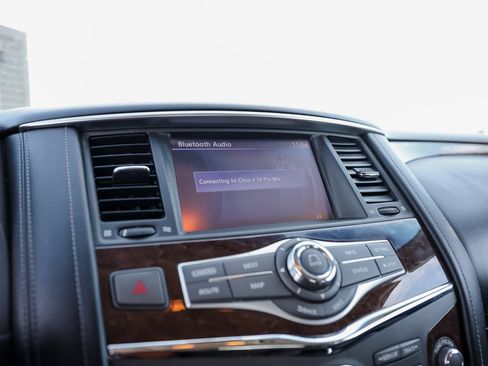 Used 2016 INFINITI QX80 Base w/ Driver's Assistance Package image 18