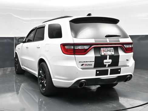 Used 2023 Dodge Durango R/T w/ Tow 'N Go Group AWD/4WD image 9
