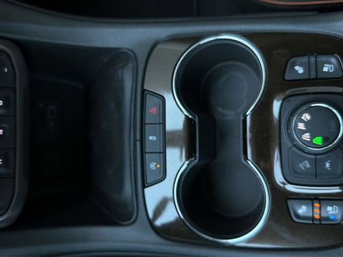 Used 2023 GMC Acadia AT4 w/ Technology Package image 29