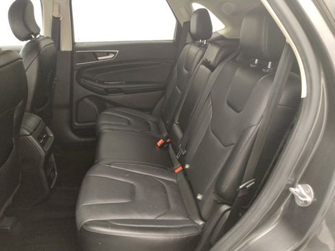 Used 2015 Ford Edge Titanium image 18