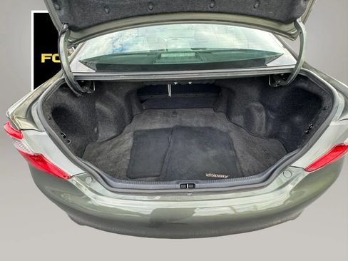 Used 2014 Toyota Camry LE FWD image 14