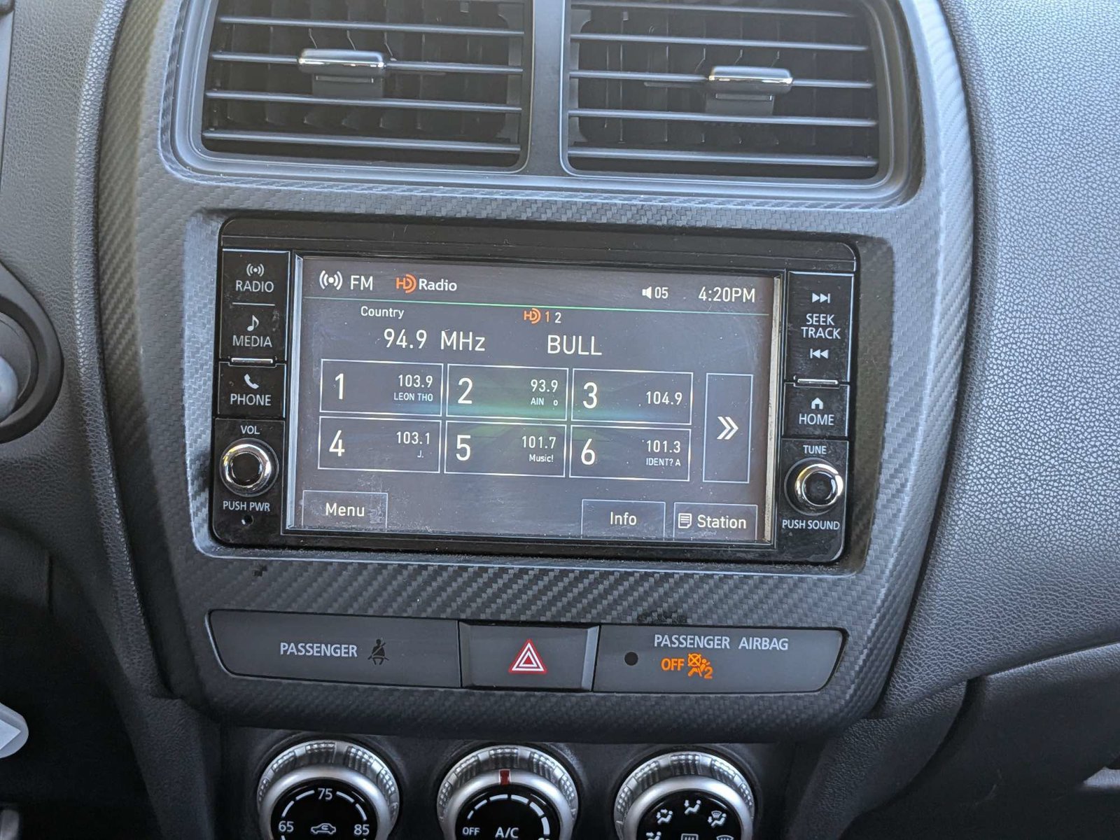 Used 2022 Mitsubishi Outlander Sport ES FWD image 16
