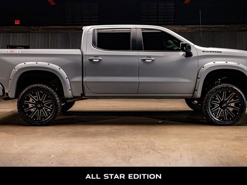 Used 2024 Chevrolet Silverado 1500 RST w/ Convenience Package II image 10