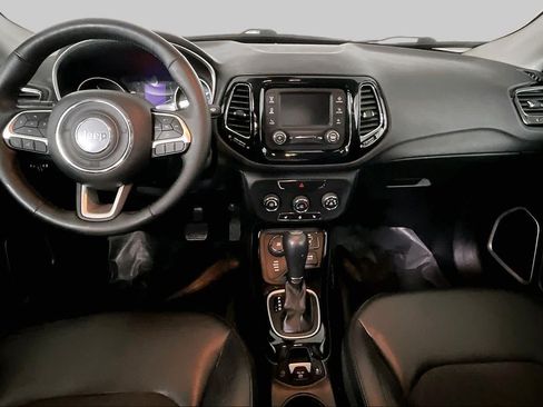Used 2018 Jeep Compass Latitude AWD/4WD image 14
