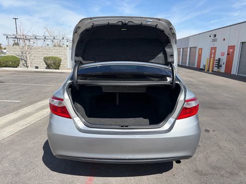 Used 2017 Toyota Camry LE image 8