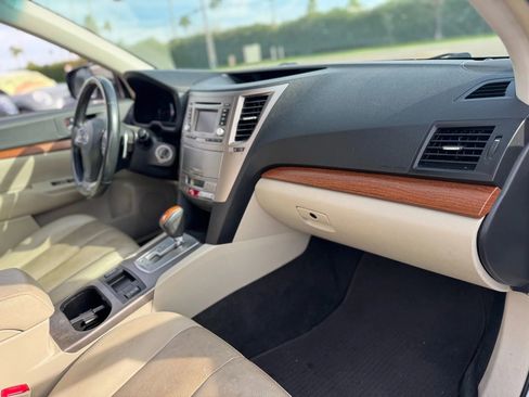 Used 2013 Subaru Outback 2.5i Limited w/ Moonroof Pkg image 40