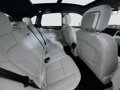 New 2026 Porsche Macan Turbo AWD/4WD image 29