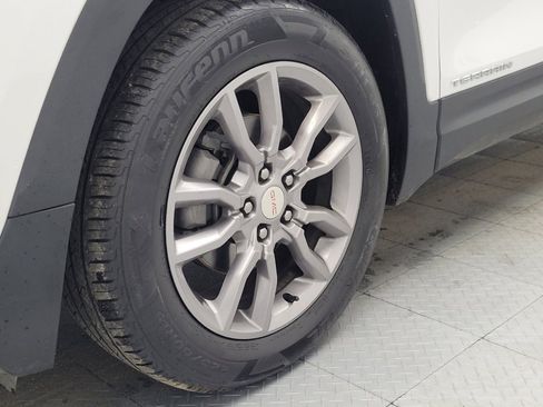 Used 2022 GMC Terrain SLT image 31