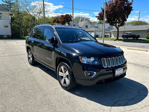Used 2017 Jeep Compass High Altitude image 1