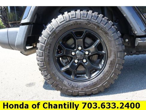 Used 2019 Jeep Wrangler Unlimited Sahara w/ Quick Order Package 24M Moab image 30