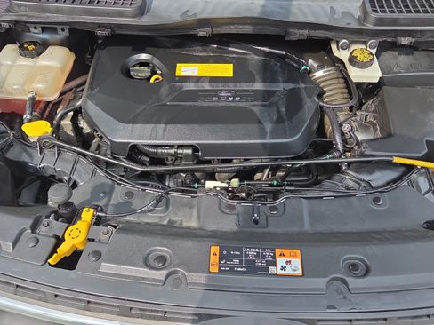 Used 2016 Ford Escape SE FWD image 19
