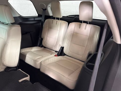 Used 2016 Ford Explorer Platinum AWD/4WD image 27
