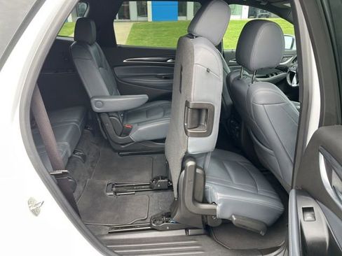 Used 2024 Buick Enclave Premium FWD image 17