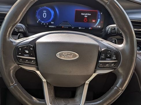 Used 2020 Ford Explorer Platinum w/ Premium Technology Package AWD/4WD image 13