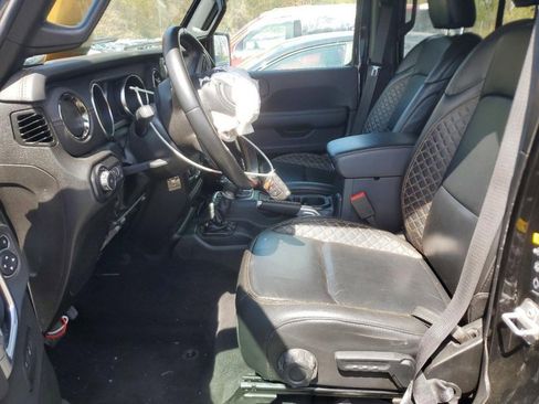 Used 2022 Jeep Wrangler Unlimited Sahara AWD/4WD image 6