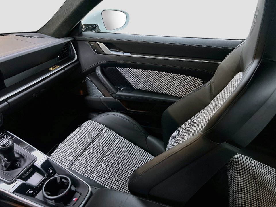 Certified 2023 Porsche 911 Sport Classic RWD image 25
