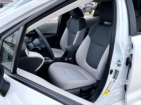 Certified 2022 Toyota Corolla LE FWD image 8
