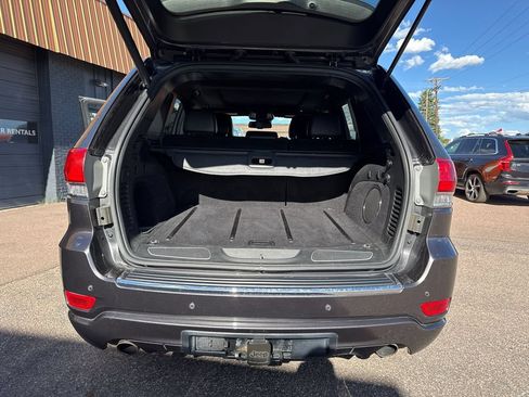 Used 2014 Jeep Grand Cherokee Overland w/ Advanced Technology Group AWD/4WD image 45