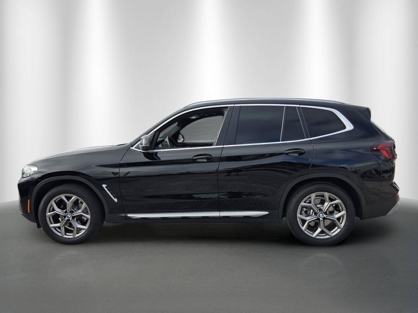 Used 2023 BMW X3 sDrive30i w/ Premium Package w/ZPA RWD image 4