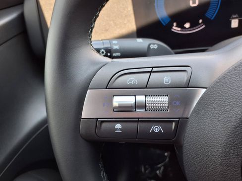 Used 2026 Hyundai Kona SEL Sport FWD image 12