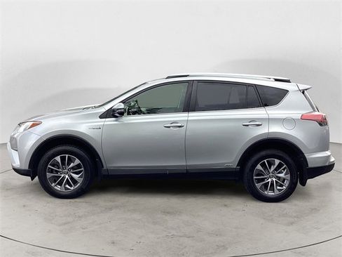 Used 2016 Toyota RAV4 XLE image 2
