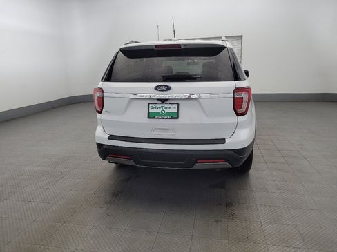Used 2019 Ford Explorer XLT w/ Equipment Group 202A image 7