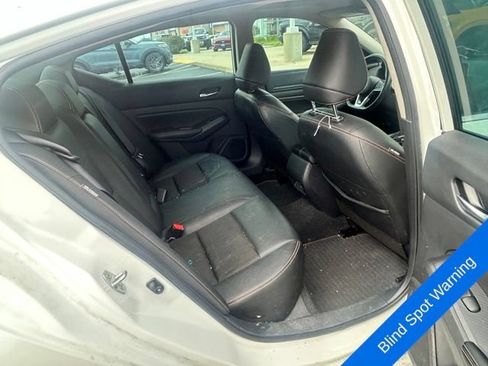 Used 2022 Nissan Altima 2.5 SR w/ Midnight Edition Package FWD image 6