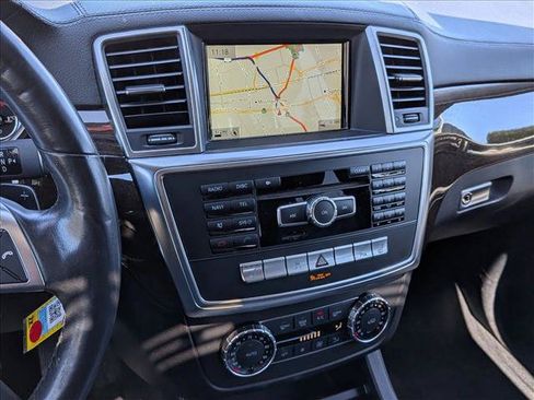 Used 2014 Mercedes-Benz GL 450 4MATIC image 15