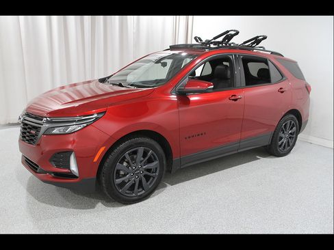Certified 2022 Chevrolet Equinox RS w/ Infotainment Package FWD image 3